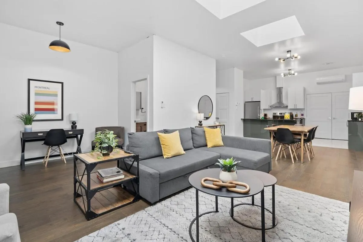 Modern And Cozy 2Bdr Near St-Hubert Plaza Διαμέρισμα Μόντρεαλ