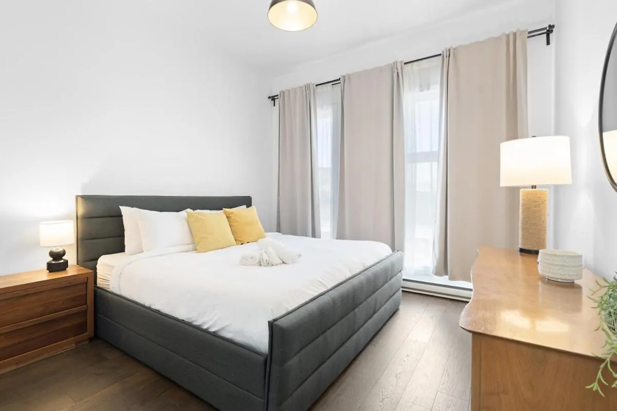 Modern And Cozy 2Bdr Near St-Hubert Plaza Apartment Montreal