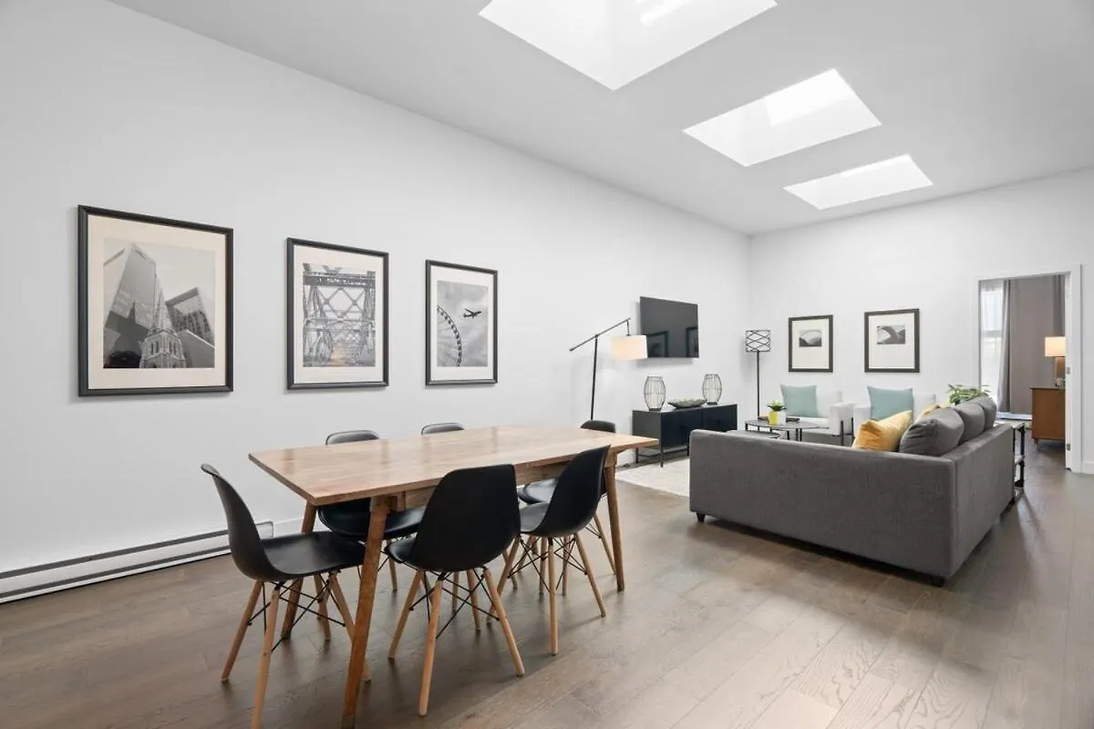 Modern And Cozy 2Bdr Near St-Hubert Plaza Apartment Montreal